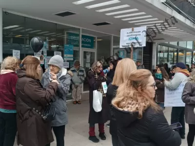 Afiliados volvieron a protestar frente a IOMA en Mar del Plata y cuestionaron la ausencia de funcionarios