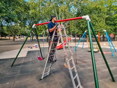 Nueva Pompeya: el Municipio avanz&oacute; con un operativo integral de limpieza y seguridad en la Plaza Pueyrredon