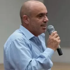Entre R&iacute;os enfrenta fuertes acusaciones por aumentos del 150 por ciento y recursos usados para pol&iacute;tica