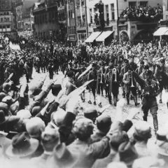 El Partido Socialista del Reich: la fuerza nacionalista que desafi&oacute; a la Alemania de posguerra
