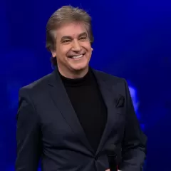 Dante Gebel, una figura que empieza a sonar en el escenario presidencial con su propio espacio