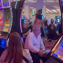 Concejales de La Libertad Avanza en Nueve de Julio en el ojo de la tormenta por una polémica salida al casino