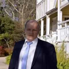 Julio Razona espera fallos judiciales mientras cuestiona la vacunaci&oacute;n obligatoria por v&iacute;a legal