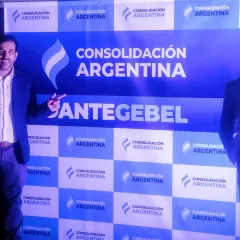 De los p&uacute;lpitos a la pol&iacute;tica: Dante Gebel arma en Lan&uacute;s y suma a Cristian Le&oacute;n en Mar Chiquita