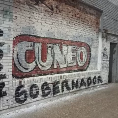 Aparecen pintadas en municipios bonaerenses que promueven a Santiago C&uacute;neo como candidato a gobernador