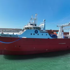 Presentaron el buque pesquero "Sant&iacute;sima Trinidad" en la Base Naval marplatense