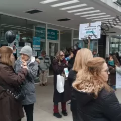 Afiliados volvieron a protestar frente a IOMA en Mar del Plata y cuestionaron la ausencia de funcionarios